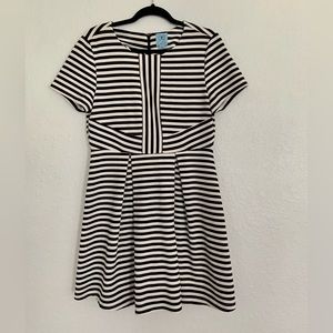 CeCe Womens Dress Size Large Black And White Striped Short Sleeve Knee Length